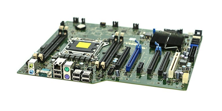 Как выбрать серверный процессор Intel Xeon или AMD EPYC